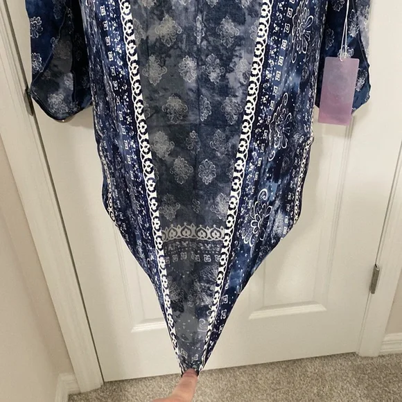 HP 3/28/23!! NWT Blue Pattern and Tie Dye Cover Up Kimono - Picture 7 of 9